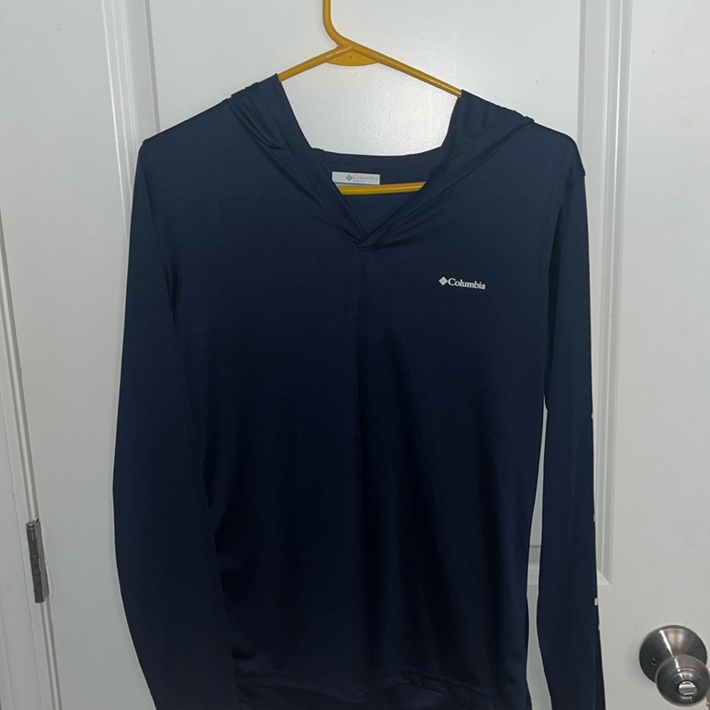 Colombia sweat shirt. Size: medium